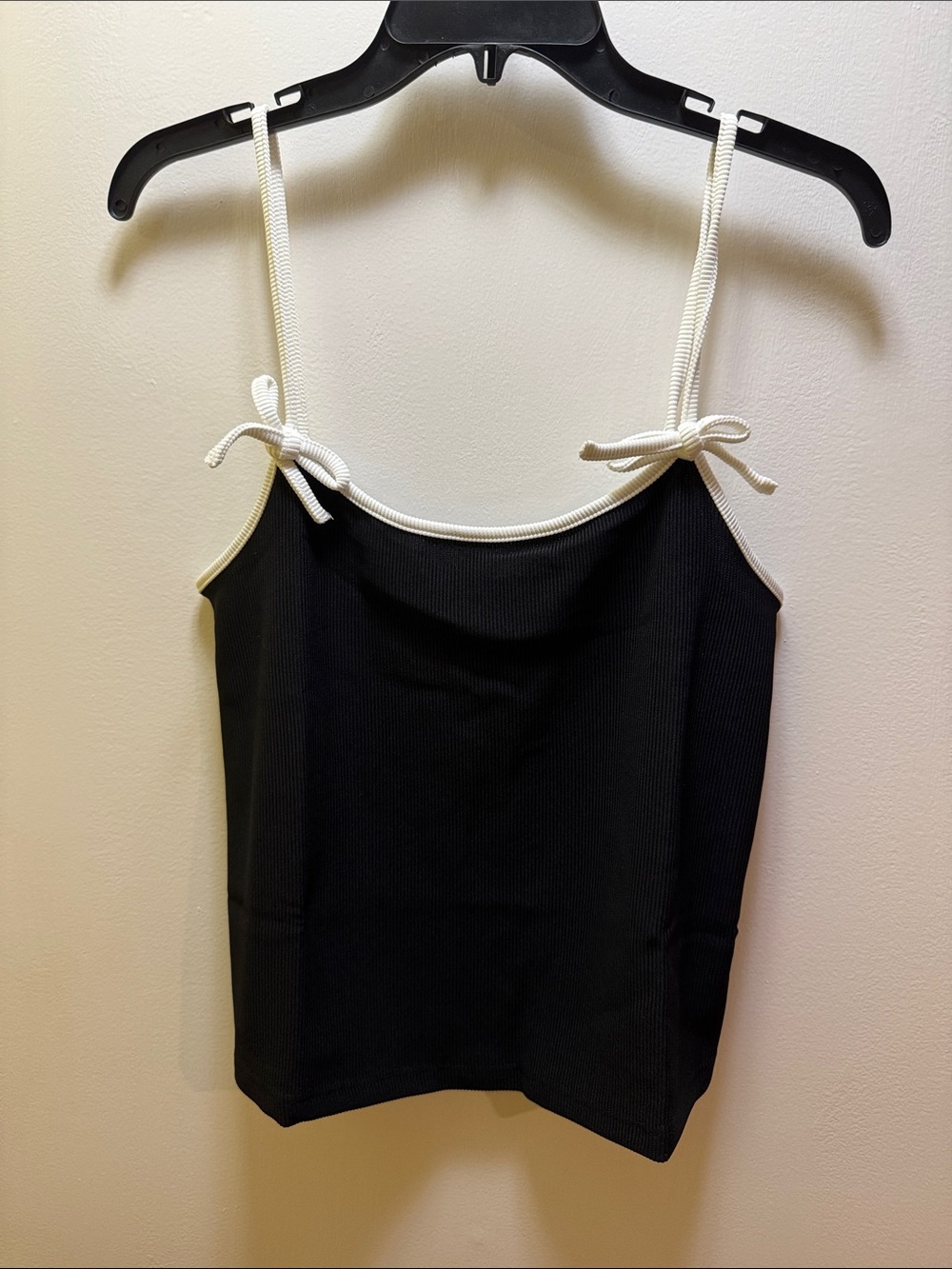 NWT Vigoss crop tank top.